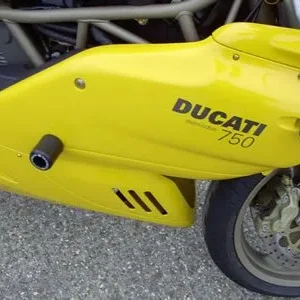 900SS with 10mm Engine Mounting Bolts Only BLack R