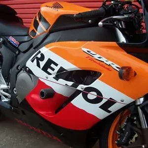 CBR1000RR BLack R&G Crash Protector