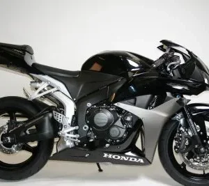 CBR600RR 07+ BLack Aero R&G Crash Protectors